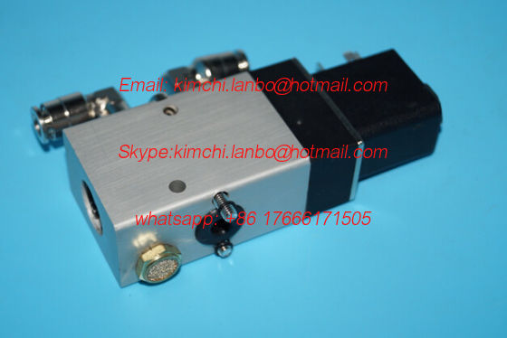 Cina 61.184.1051,42-way valve, valve,spare parts for printing machines fornitore