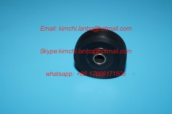 Cina 89.016.236, rubber roller,roller,6*32*10mm offset printing machines spare parts fornitore