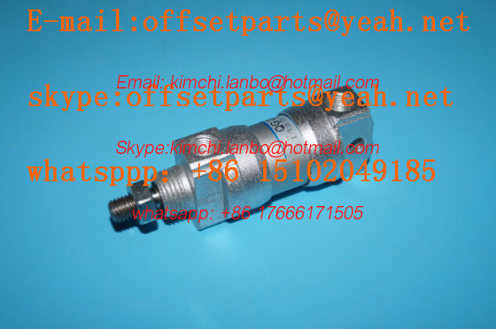Cina 00.580.1103, pnematic cylinder 1300DV-20Hub25, SM102 CD102 printing machines parts fornitore