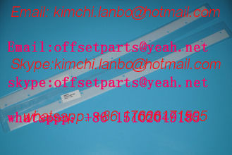Cina Komori machines wash up blade,820*36*1mm,11 Holes,Plastic wash up blade for komori spica S fornitore