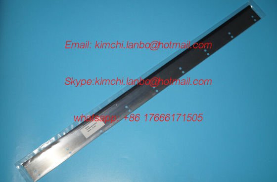 Cina M2.010.403, SM74 PM74 wash up blade,Rubber washup blade,good quality,822570.5mm,18 holes,with 2 rows holes fornitore