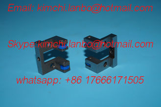 Cina 814-6501-105 komori guide komori front lay 29.6x22x19mm komori machines spare parts fornitore