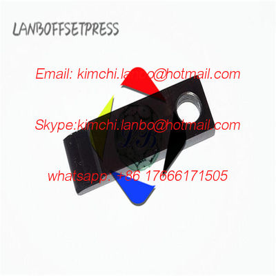 Cina 82.583.338 HD gripper with below offset printing machine gripper fornitore