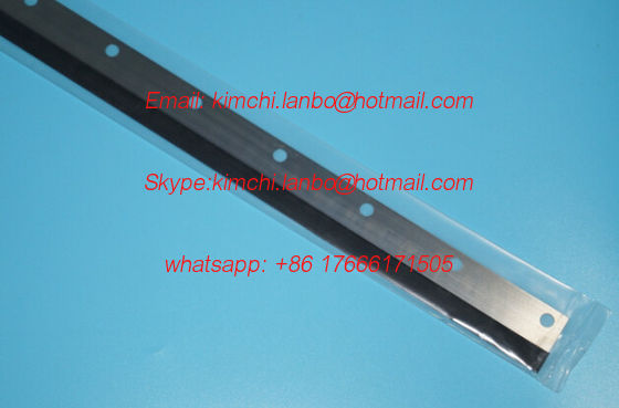 Komori42 wash up blade,11 holes,high quality replacement parts for Komori printing machine fornitore