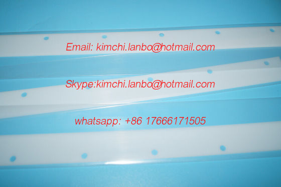komori LS29 wash up blade,820*36*1mm,11 holes,komori LS29 plastic blades,high quality fornitore