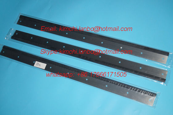 PM74 wash up blade,PM74 rubber wash up blade,822*57*0.5mm,9 holes, high quality replacement fornitore
