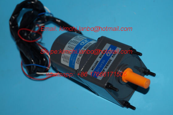 komori motor,CA60057P00,komori original new motor, CA6-0057-P00,komori spare parts,NV2R6N-S200R-A002 fornitore