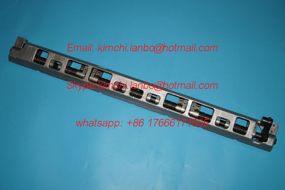 M2.014.003S SM74 delivery gripper bar original used gripper bar offset printing machines spare parts fornitore